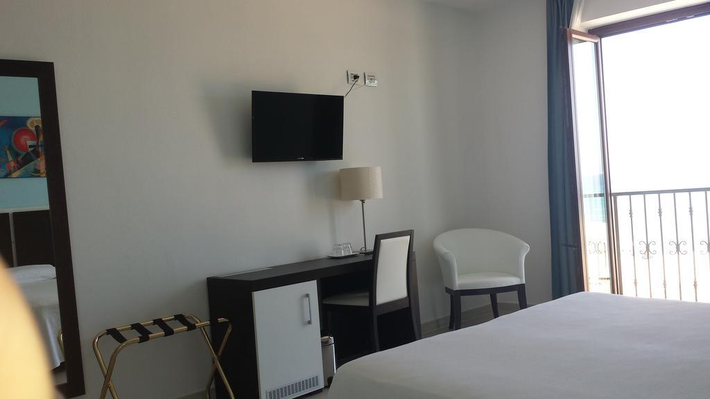 Buddi Hotel Platamona Dış mekan fotoğraf