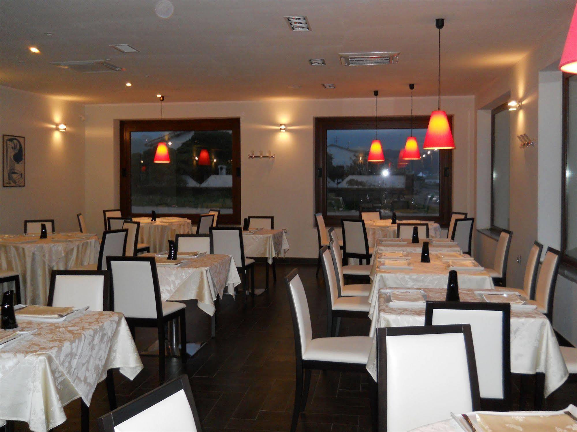 Buddi Hotel Platamona Dış mekan fotoğraf