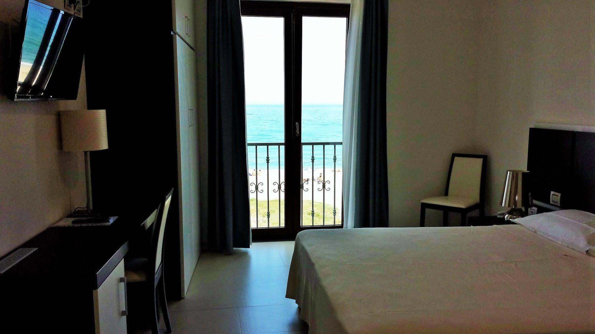 Buddi Hotel Platamona Dış mekan fotoğraf