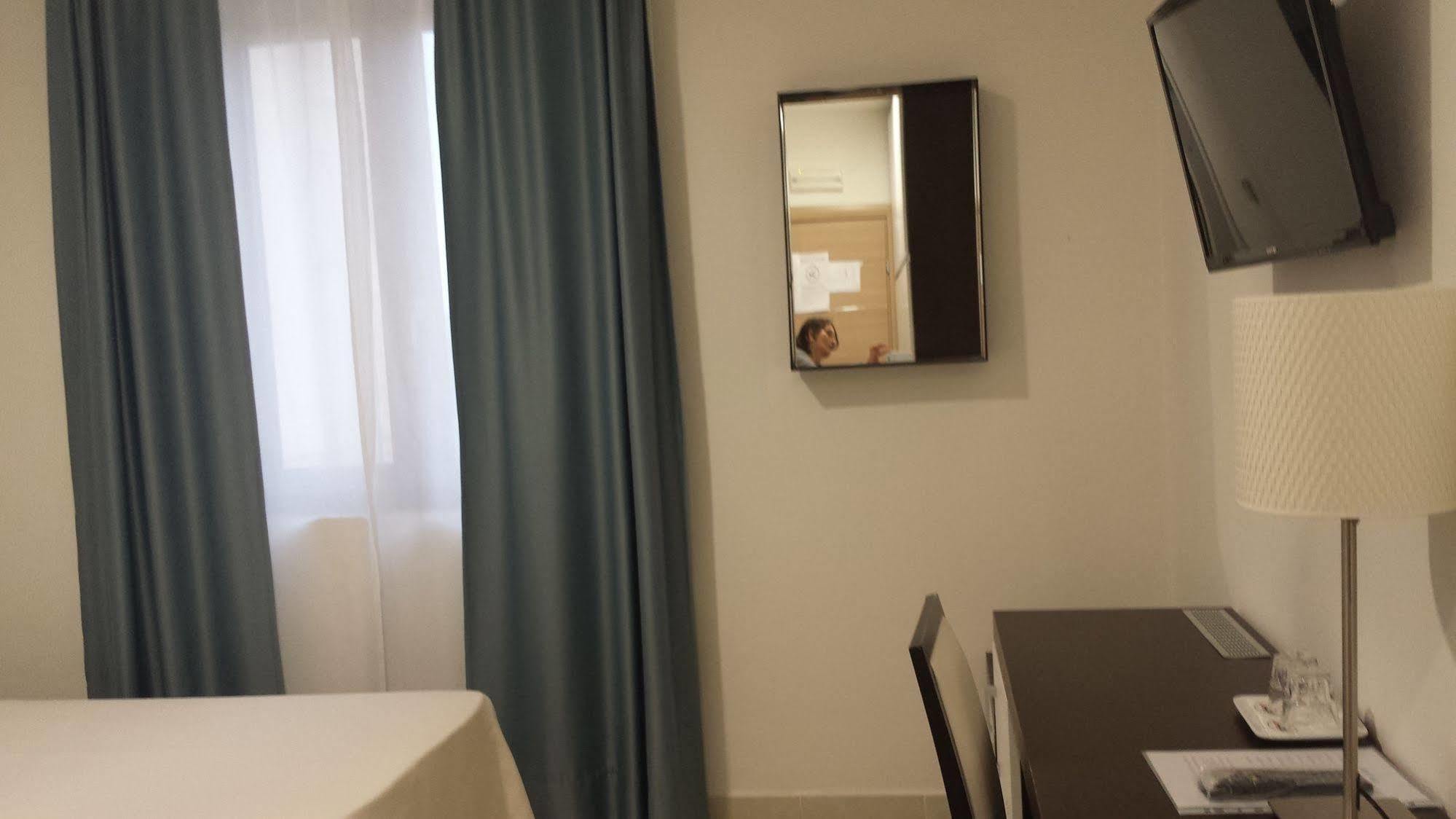 Buddi Hotel Platamona Dış mekan fotoğraf